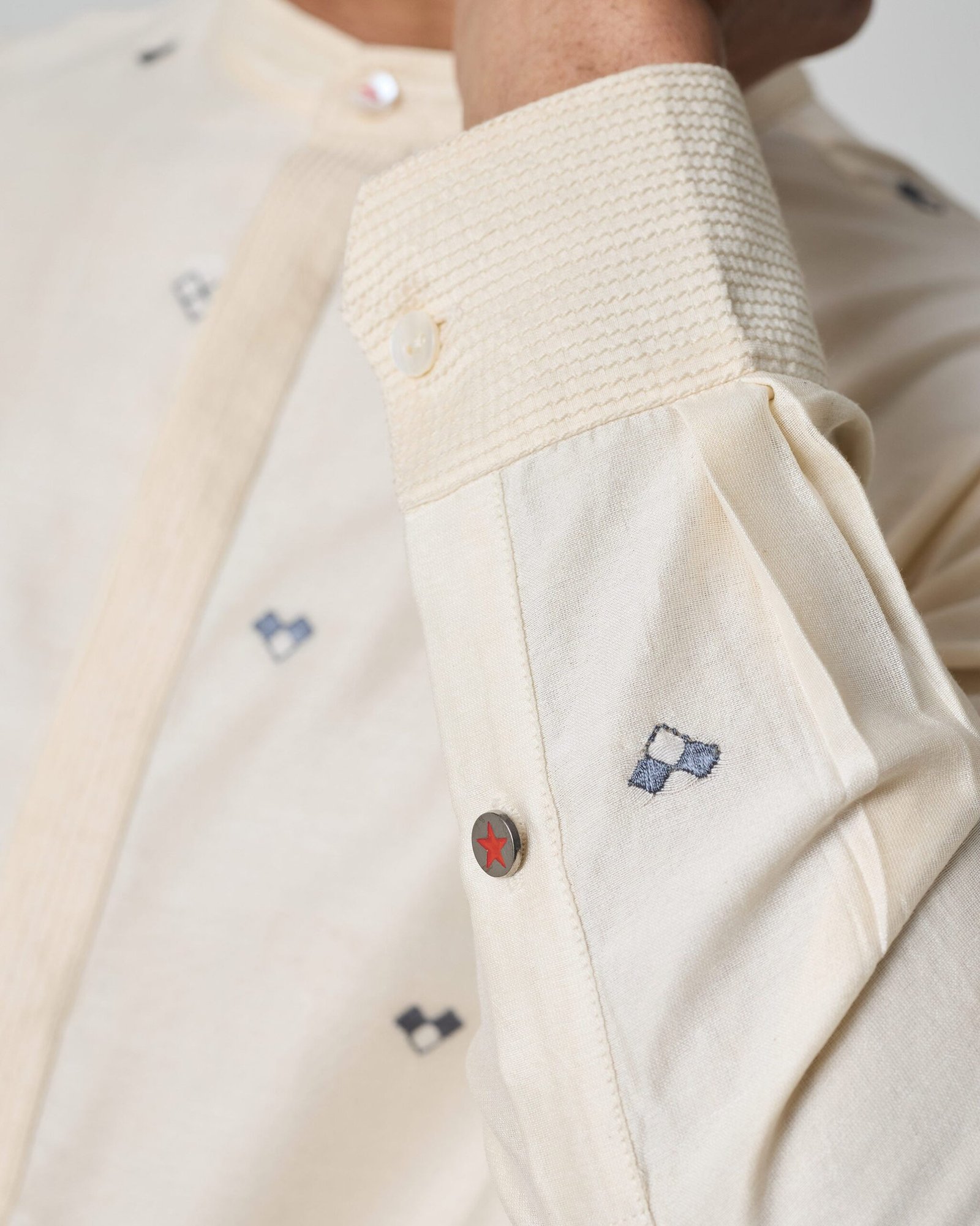 Neckband Kurta - Ivory & Charcoal Embroidered - Image 5